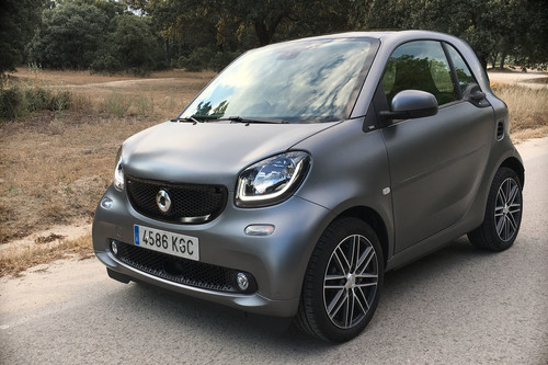 Probamos el smart fortwo EQ 100% eléctrico, el único smart que estará bien visto en las ciudades del futuro