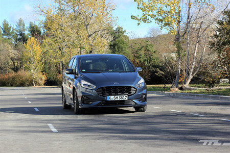 Ford S Max Híbrido FHEV 2022 - Prueba en carretera