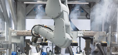 Apple tiene un nuevo robot, se llama 'Daisy' y su trabajo es destruir 200 iPhone por hora