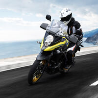 Suzuki tira la casa por la ventana y rebaja 1.500 euros su V-Strom 650 y XT. La trail media excelente para el carnet A2