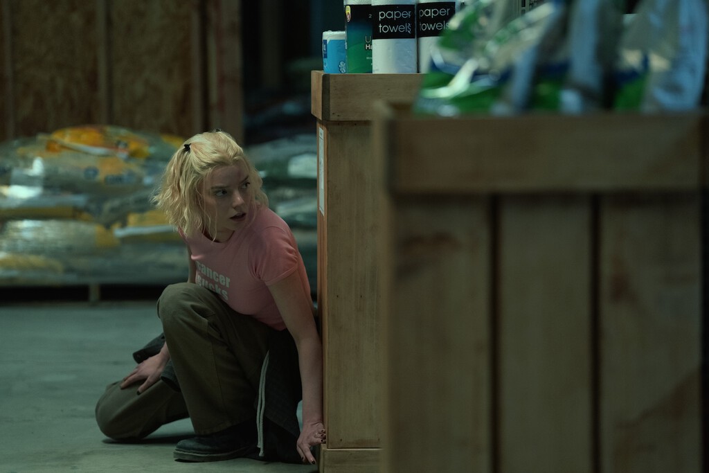 Anya Taylor-Joy es una estafadora con suerte en uno de los estrenos más intrigantes de esta semana, ya en streaming