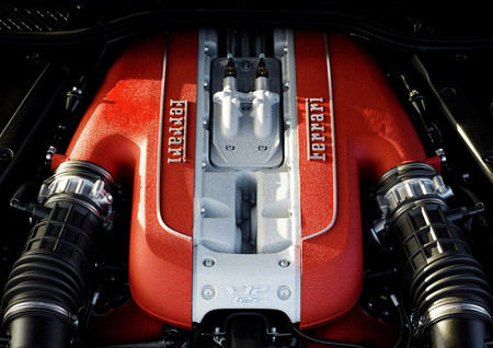 Ferrari 812 Superfast motor