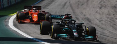 Lewis Hamilton se sube al último tren por el mundial de Fórmula 1 tras otro polémico duelo con Max Verstappen