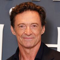Colas en Decathlon para hacerse con las Altra Experience Flow 3 que lleva Hugh Jackman a sus 58 años: unas zapatillas cómodas y bonitas para caminar por la ciudad