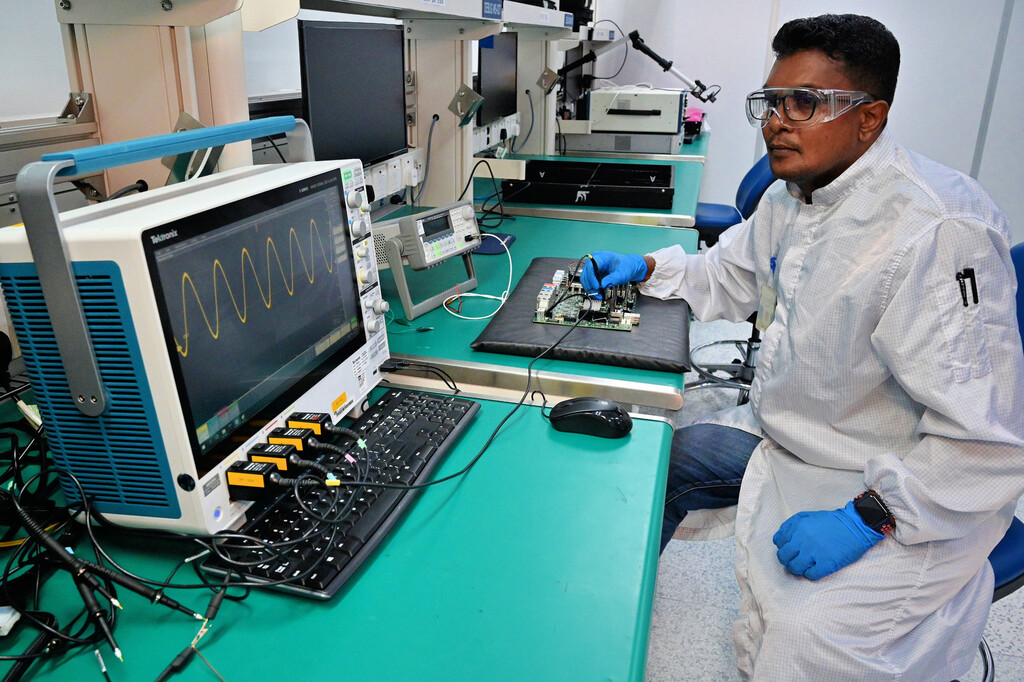 Intel y AMD se preparan para perder miles de millones de dólares. Buena parte de su negocio está en manos de China