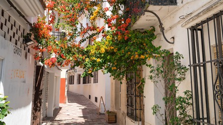 Pueblo Costero Espana Bonito Casas Colores Isabel Preysler Vacaciones Destino Verano Playa Restaurantes