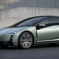 Ha vendido 57,000,000 de unidades en seis décadas y ahora será eléctrico: el Toyota Corolla cambiará en 2027 