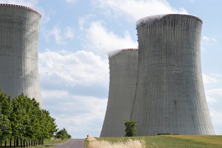 El debate de la energía nuclear: Francia apuesta por más centrales pero España se mantiene en contra