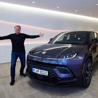 ¿Obsolescencia programada o falta de desarrollo? Este coche eléctrico presumía de llevar launch control, pero el software 'solo' te deja usarlo 500 veces