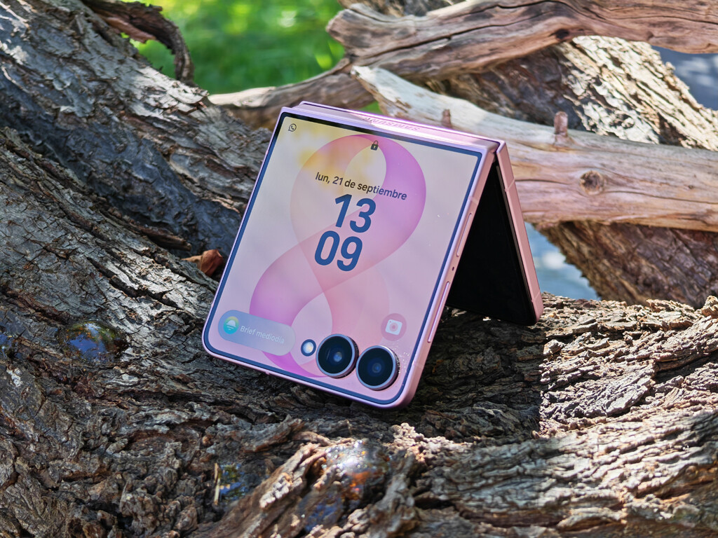 Samsung Galaxy Z Flip8, análisis: ser un buen móvil plegable ya empieza a dejar de ser suficiente