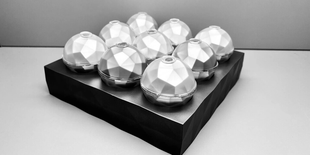 Este invento que parece sacado de la ciencia ficción quiere jubilar a los paneles solares: promete ser hasta 200 veces más eficiente 
