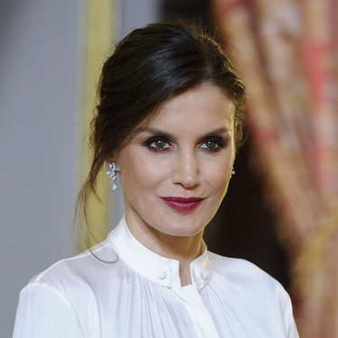 Doña Letizia luce su falda más estilosa (pero mal combinada) para la recepción anual al Cuerpo Diplomático  