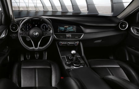 2016 Alfaromeogiulia 07