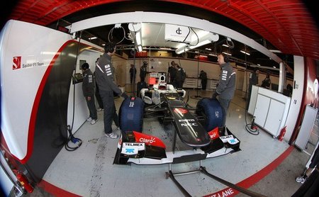 Kamui Kobayashi marca el mejor tiempo de la semana en la última mañana de las pruebas en Barcelona
