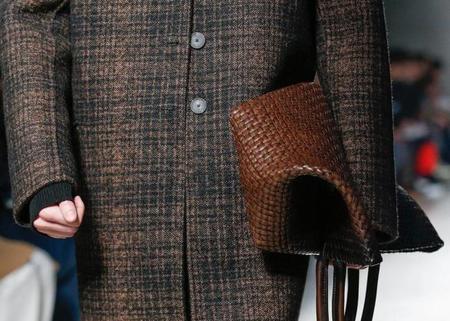 Más que un color: los tejidos que predominan este invierno