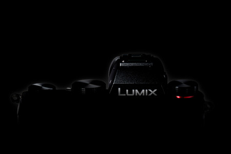 Panasonic calla rumores y anuncia la futura presentación de una nueva cámara de formato completo: Lumix S5