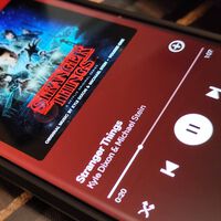 Le he encontrado uso a mi viejo Xiaomi como un reproductor táctil de música que no envidia al iPod más premium 