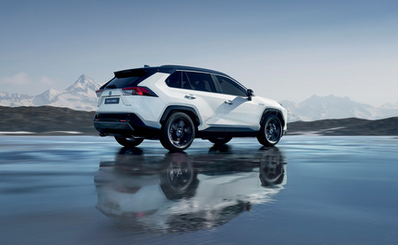 Al volante del Toyota RAV4 2019