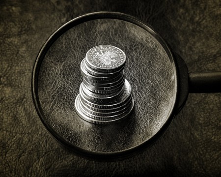 Las cifras de los costes ocultos para la economía causados por el via crucis electoral