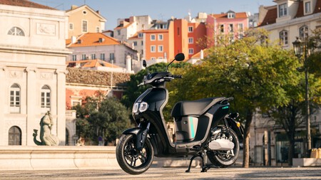Yamaha Neo S Primera Moto Electrica Europa 002