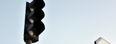 Cómo debemos conducir (y no conducir) en un escenario como el peor apagón de la historia de España