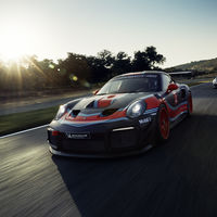 Porsche 911 GT2 RS Clubsport: la bestia de los 911 ya tiene su versión de carreras, también de 700 CV
