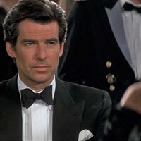 Hacer de James Bond vino con una curiosa imposición para Pierce Brosnan: cuidado con el vestuario en otras películas