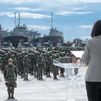 EEUU acaba de enviar un paquete sin precedentes a Taiwán. En su interior están las instrucciones y las armas contra una invasión 