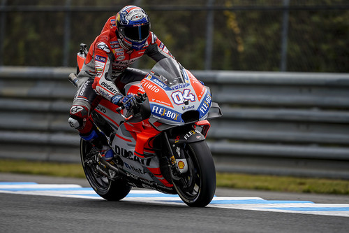 Andrea Dovizioso se adjudica la pole en Motegi para complicar el título de Marc Márquez