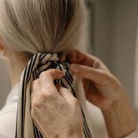 30.000 euros de indemnización para una mujer italiana a la que despidieron por ir a la playa mientras cuidaba a su madre con alzhéimer