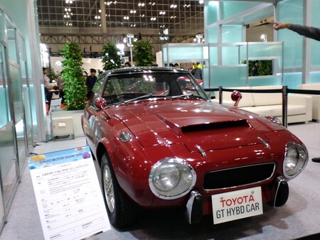 Toyota Sports 800 Hybrid