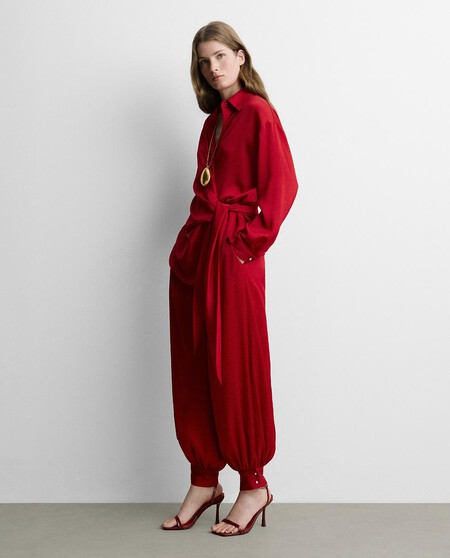 pantalones rojos