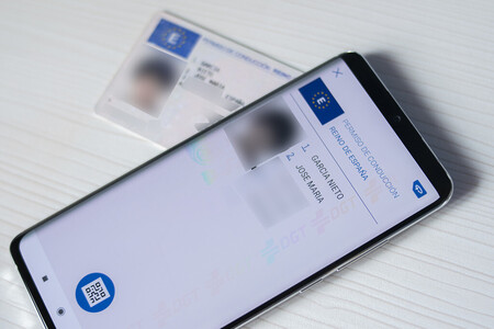 Carnet de conducir físico y virtual