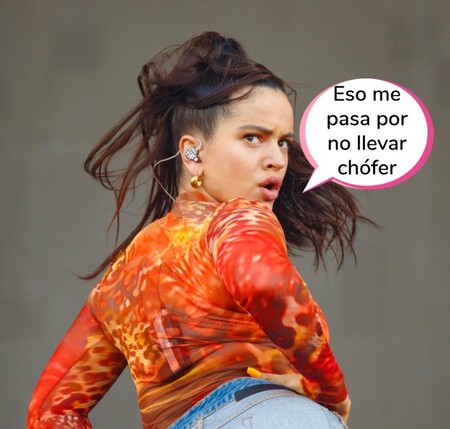 Los cinco minutos más caros de Rosalía (que sepamos): a la cantante le ha caído una multa por parar el coche y tomarse un selfie de lo más inaudito