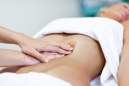 Diástasis abdominal o de rectos: qué es y por qué se produce