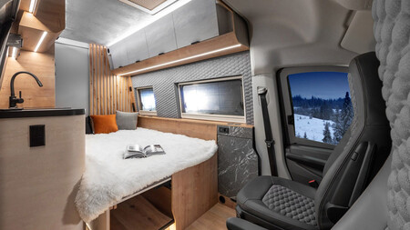 Falcon Globe Traveller 15