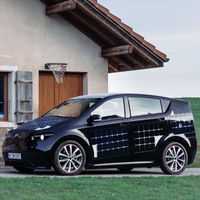 Mientras conduces tu coche se cargará con energía solar, es la start-up de Sono Motors