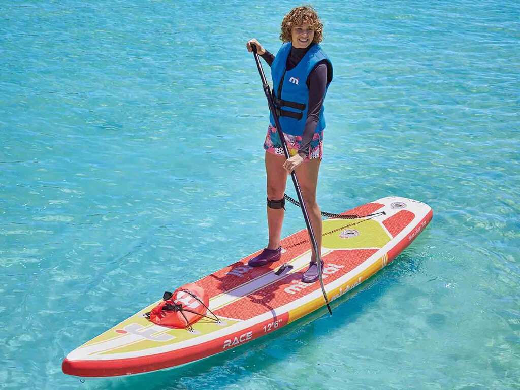 Las rebajas de Lidl liquidan la tabla de paddle surf más cómoda, resistente y barata del verano