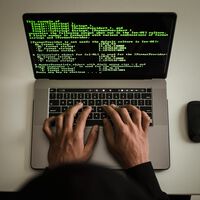 Muchos dicen que la IA no se usará para el mal. Alguien le insistió y terminó hackeando el INE y SAT