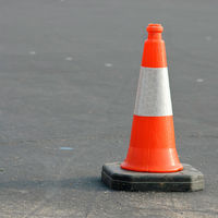 El Tesla Model 3 puede detectar tan bien los conos que te confundirá con uno si llevas una camiseta naranja