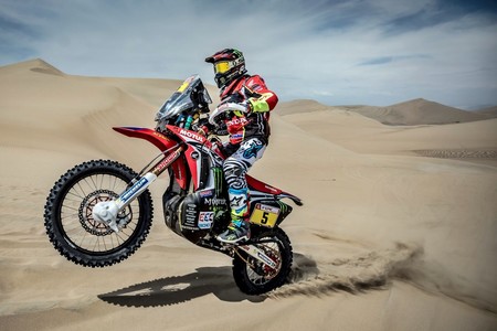 ¡Enorme! Joan Barreda da un golpe de autoridad y remonta siete puestos en la general del Dakar 2018