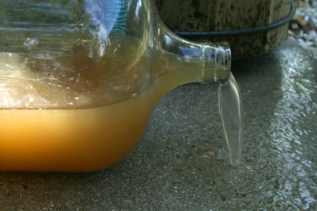 Una defensa del agua del grifo: por qué debemos acabar con el agua Porque Sale Agua De La Ducha Con El Grifo Cerrado