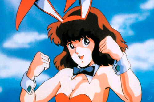 Su obra maestra es Evangelion, pero empezaron animando a una chica disfrazada de conejita de Playboy viajando por el espacio en una nave con forma de nabo