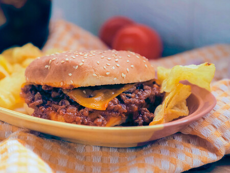Sloppy Joe: el sándwich estadounidense de carne picada con tomate con el que es imposible no mancharse