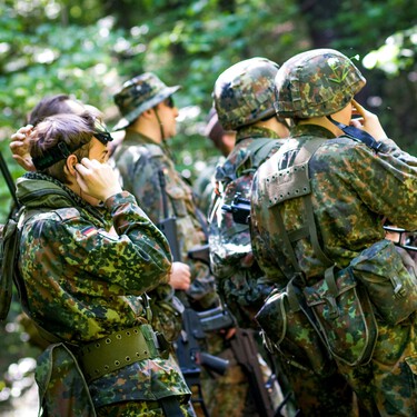 España no ha recuperado la mili, pero tiene otra opción que está ganando adeptos: cursos para jóvenes que la imitan