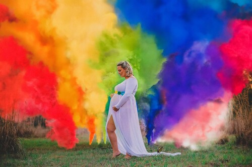 La preciosa sesión de fotos de una familia para su bebé arcoiris