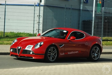¿Un Alfa 8C Competizione GTA rueda por Nurburgring?