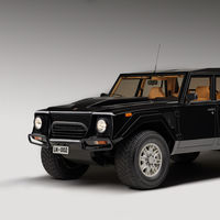 20 curiosidades y 20 fotos del Lamborghini LM002 que adelantan la llegada del Urus