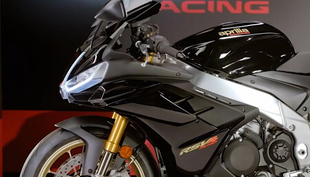 Aprilia Rsv4 Factoru Ultra Black 2022 004