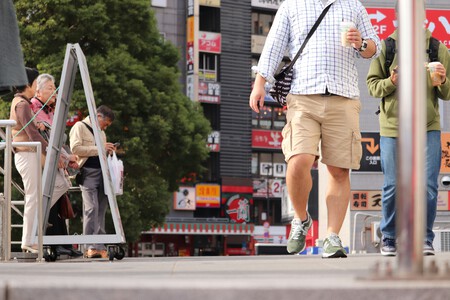 Japon Desafia Decadas De Etiqueta Laboral Con Una Decision Historica En Sus Oficinas Permitir Que Los Hombres Muestren Las Piernas En El Trabajo